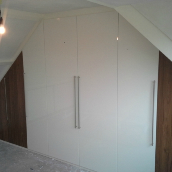 kast onder schuine wand Grootebroek